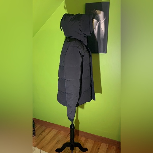 Canada Goose Wyndham Parka with Hood Trim - Picture 5 of 17